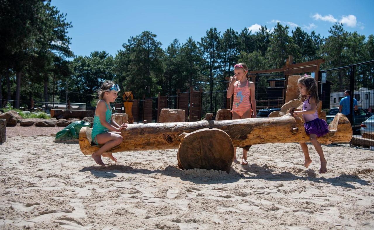 Natura Treescape Resort Wisconsin Dells Exterior foto